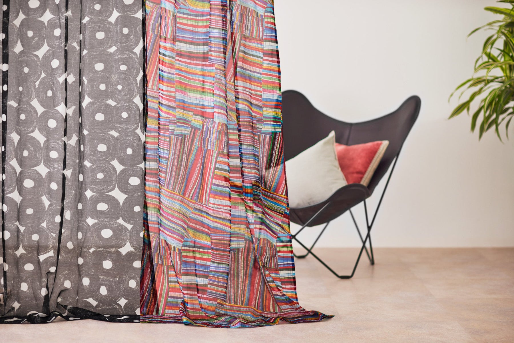 JIASONLINE×ヘラルボニー ART SHEER CURTAINがリリース