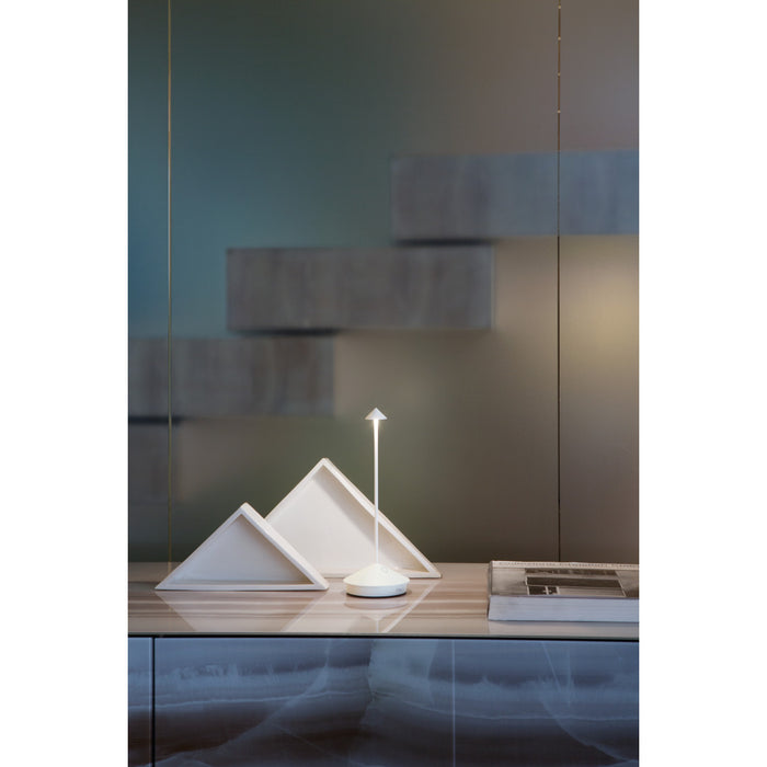 Zafferano | Pina Pro / White