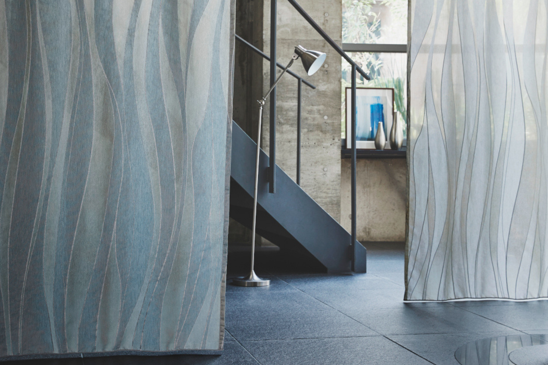 フラットカーテンで後悔しない！選び方のポイントを解説